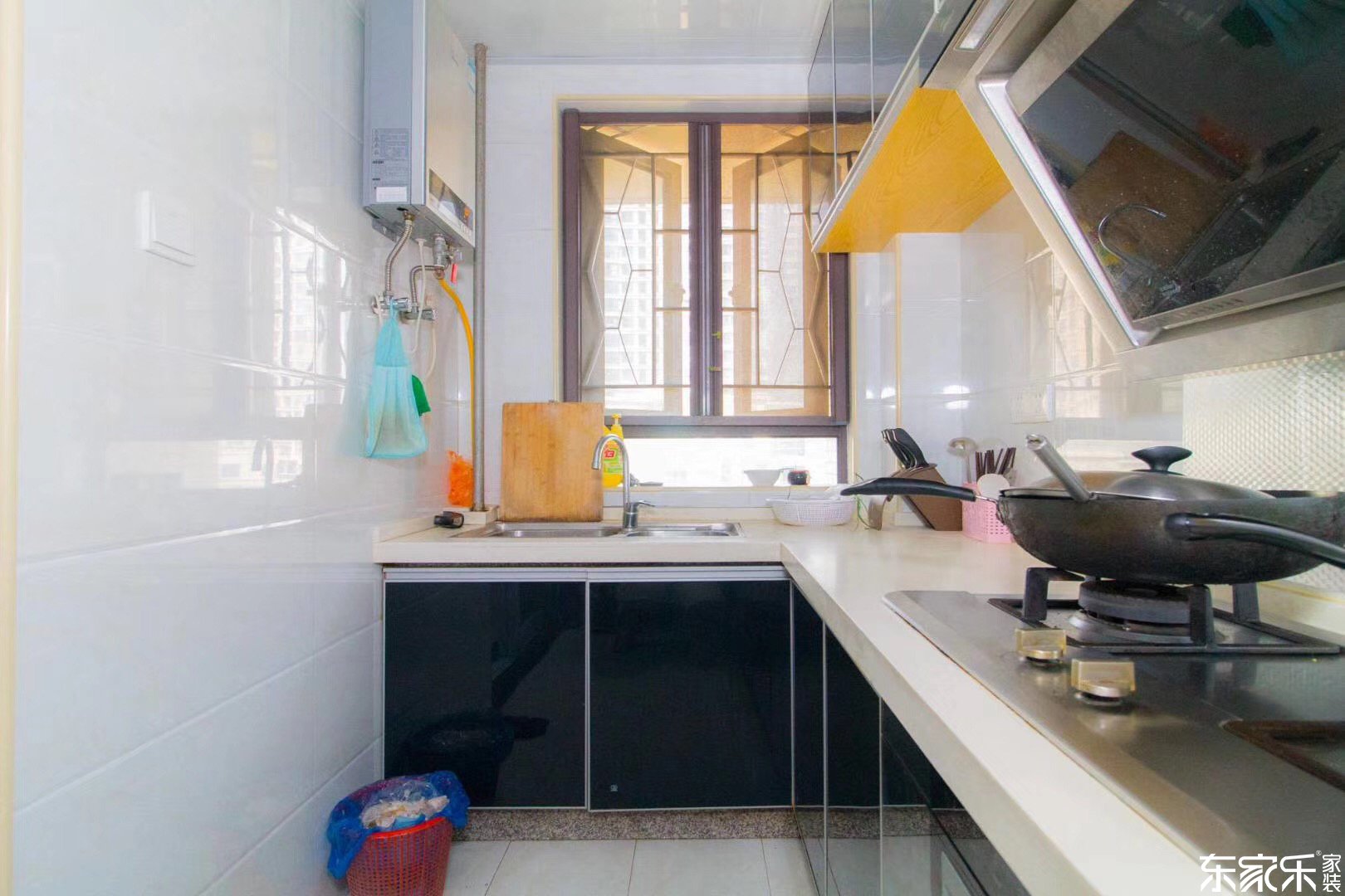 98平現(xiàn)代簡約風格廚房裝修效果圖