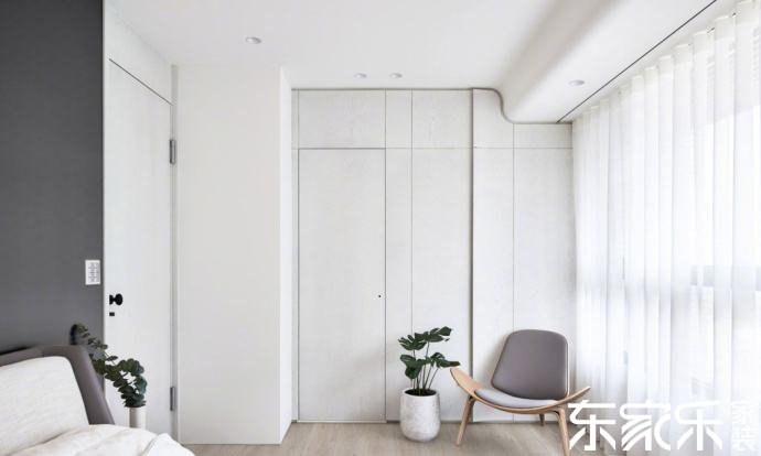 極簡主義風(fēng)格裝修的房子，多余的亂七八糟雜物放哪兒?